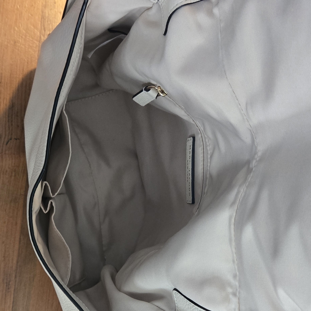 Marc Jacobs Light Gray Crossbody Bag - Picture 6 of 6